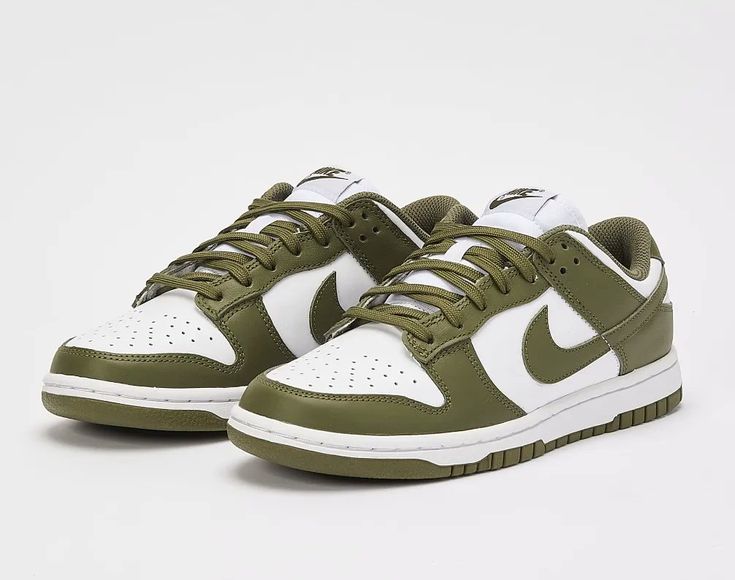 Dunk low olive